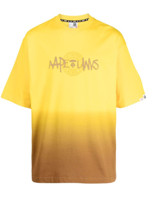 Logo-print gradient T-shirt, AAPE BY *A BATHING APE® Logo-print gradient T-shirt
Logo-print gradient T-shirt, AAPE BY *A BATHING APE® Logo-print gradient T-shirt