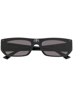 Shield rectangular-frame sunglasses, Balenciaga Eyewear Shield rectangular-frame sunglasses
Shield rectangular-frame sunglasses, Balenciaga Eyewear Shield rectangular-frame sunglasses