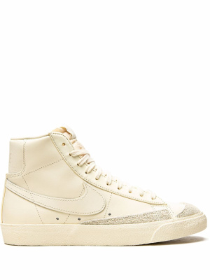 

Blazer Mid 77 sneakers, Nike Blazer Mid 77 sneakers