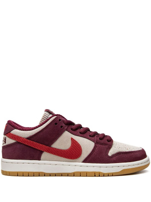

SB Dunk Low "Skate Like A Girl" sneakers, Nike SB Dunk Low "Skate Like A Girl" sneakers