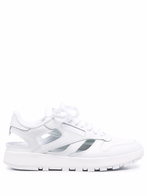 

Signature tabi-toe sneakers, Maison Margiela Signature tabi-toe sneakers