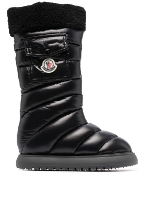 

Logo-patch padded boots, Moncler Logo-patch padded boots