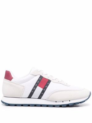 

Logo-patch lace-up sneakers, Tommy Jeans Logo-patch lace-up sneakers