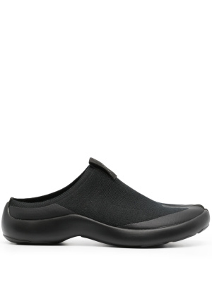 

Tabi-toe slippers, Tabi Footwear Tabi-toe slippers