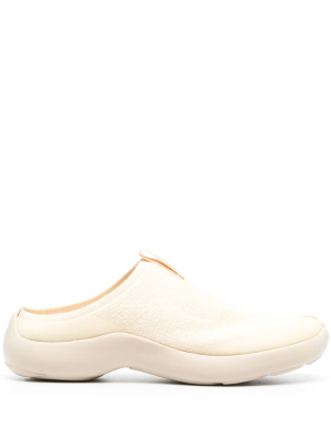 

Tabi-toe slippers, Tabi Footwear Tabi-toe slippers