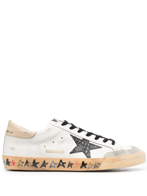 

Distressed low-top sneakers, Golden Goose Distressed low-top sneakers
