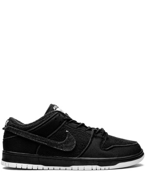 

Dunk Low sneakers, Nike Dunk Low sneakers