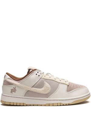

Dunk Low Retro PRM sneakers, Nike Dunk Low Retro PRM sneakers