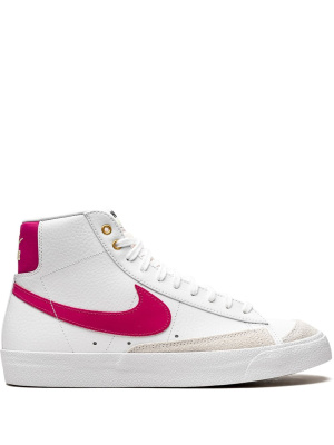 

Blazer Mid '77 World Tour sneakers, Nike Blazer Mid '77 World Tour sneakers