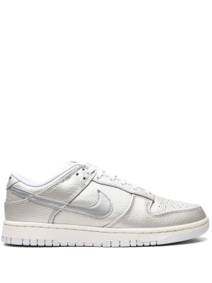 

Dunk Low "Metallic Silver" sneakers, Nike Dunk Low "Metallic Silver" sneakers