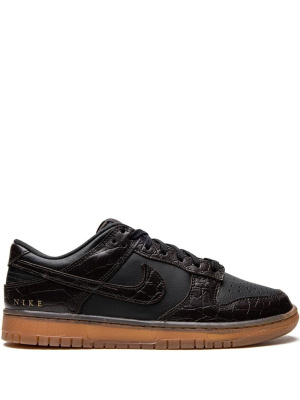 

Dunk Low "Velvet Brown Black" sneakers, Nike Dunk Low "Velvet Brown Black" sneakers