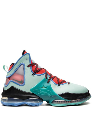 

LeBron 19 "LeBronival" sneakers, Nike LeBron 19 "LeBronival" sneakers