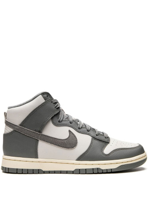 

Dunk High "Light Bone/Tumbled Grey" sneakers, Nike Dunk High "Light Bone/Tumbled Grey" sneakers