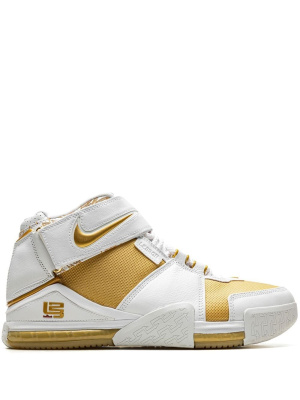 

LeBron 2 panelled sneakers, Nike LeBron 2 panelled sneakers