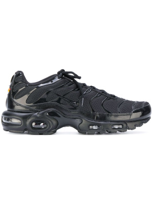 

Air Max Plus "Triple Black" sneakers, Nike Air Max Plus "Triple Black" sneakers