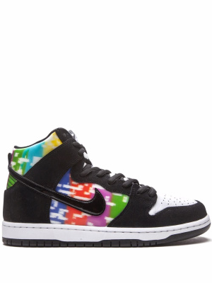 

SB Dunk High "TV Signal" sneakers, Nike SB Dunk High "TV Signal" sneakers