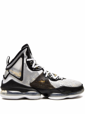 

LeBron 19 "Royalty" sneakers, Nike LeBron 19 "Royalty" sneakers