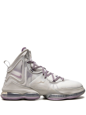 

LeBron 19 high-top sneakers, Nike LeBron 19 high-top sneakers