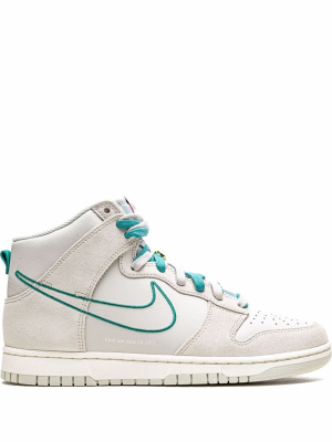 

Dunk High SE "First Use - Green Noise" sneakers, Nike Dunk High SE "First Use - Green Noise" sneakers