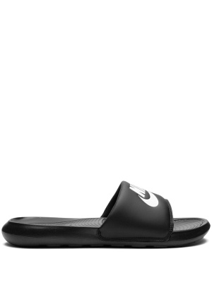 

Victori One slides, Nike Victori One slides