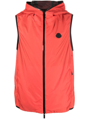 

Logo-patch sleeveless jacket, Moncler Logo-patch sleeveless jacket