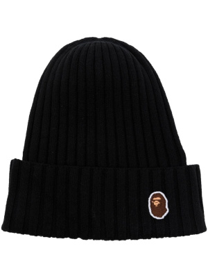 

Logo-patch ribbed beanie, A BATHING APE® Logo-patch ribbed beanie