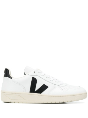 

V-10 low-top trainers, VEJA V-10 low-top trainers