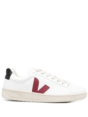 

Low-top sneakers, VEJA Low-top sneakers