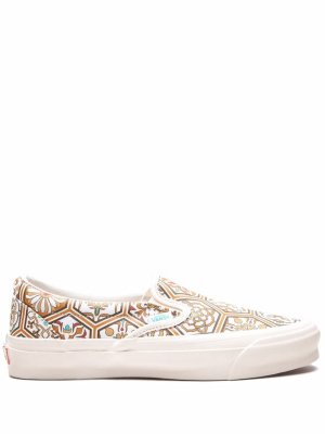 

X Kith OG Classic Slip-On sneakers, Vans X Kith OG Classic Slip-On sneakers
