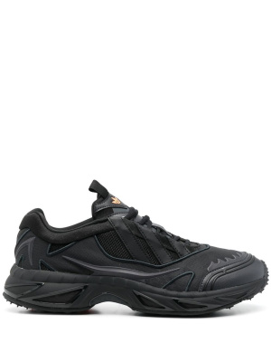 

Xare Boost sneakers, Adidas Xare Boost sneakers