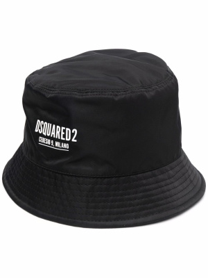 

Logo-print bucket hat, Dsquared2 Logo-print bucket hat