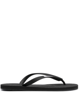 

Logo-embossed flip flops, VETEMENTS Logo-embossed flip flops