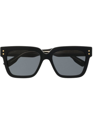 

Square frame tinted sunglasses, Gucci Eyewear Square frame tinted sunglasses