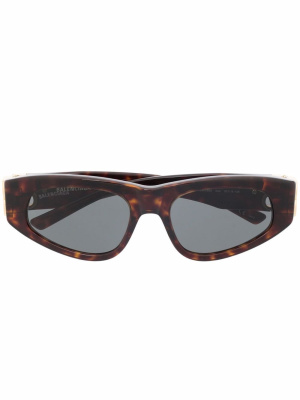 

Logo-plaque arm sunglasses, Balenciaga Eyewear Logo-plaque arm sunglasses
