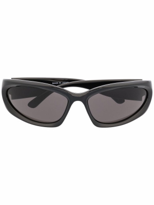 

Logo-plaque sunglasses, Balenciaga Eyewear Logo-plaque sunglasses