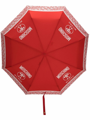 

Logo-print compact umbrella, Moschino Logo-print compact umbrella