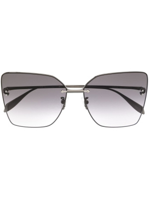 

Butterfly-frame sunglasses, Alexander McQueen Eyewear Butterfly-frame sunglasses