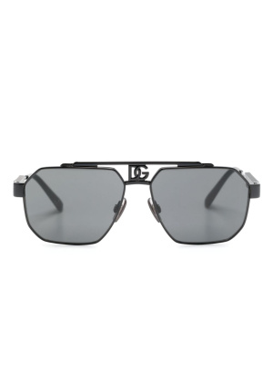 

Logo-plaque pilot-frame sunglasses, Dolce & Gabbana Eyewear Logo-plaque pilot-frame sunglasses