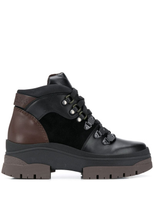 

Contrast-panel hiking boots, See by Chloé Contrast-panel hiking boots