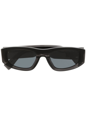 

Cat-eye frame sunglasses, Tommy Hilfiger Cat-eye frame sunglasses