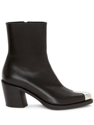 

Pointed-toe ankle boots, Alexander McQueen Pointed-toe ankle boots