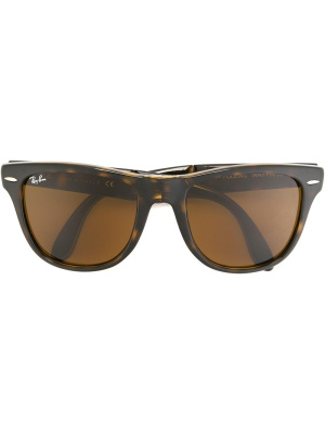 

'Wayfarer' sunglasses, Ray-Ban 'Wayfarer' sunglasses