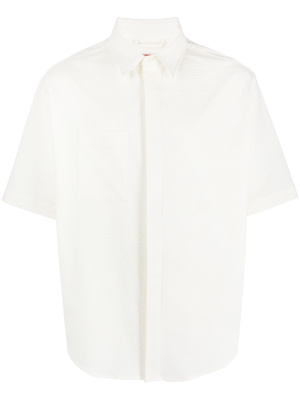 

Textured-finish short-sleeve shirt, 424 Textured-finish short-sleeve shirt