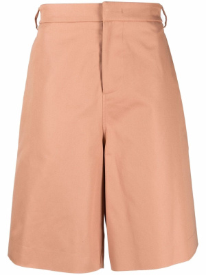 

Knee-length tailored shorts, 424 Knee-length tailored shorts