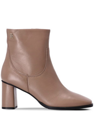 

Monogram-plaque 70mm square-toe leather ankle boots, Tommy Hilfiger Monogram-plaque 70mm square-toe leather ankle boots