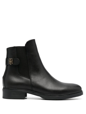 

Monogram-plaque ankle boots, Tommy Hilfiger Monogram-plaque ankle boots