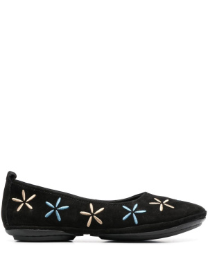 

Nina floral-embroidered ballerina shoes, Camper Nina floral-embroidered ballerina shoes