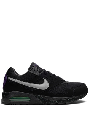 

Air Max IVO sneakers, Nike Air Max IVO sneakers