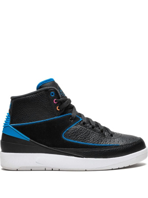 

2 sneakers, Jordan 2 sneakers