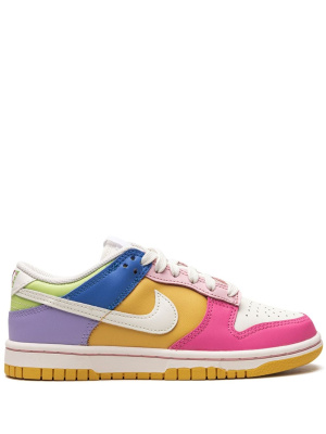 

Dunk Low sneakers, Nike Dunk Low sneakers